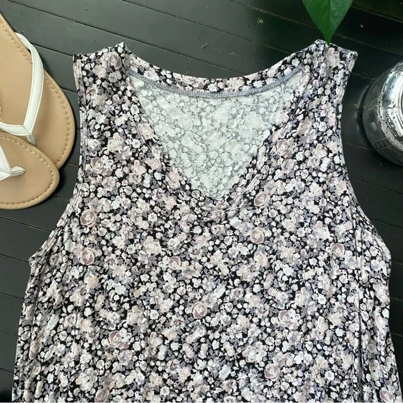 Maurices 24/7 Pastel Flawless Floral V Neck Tank Top - Picture 3 of 9